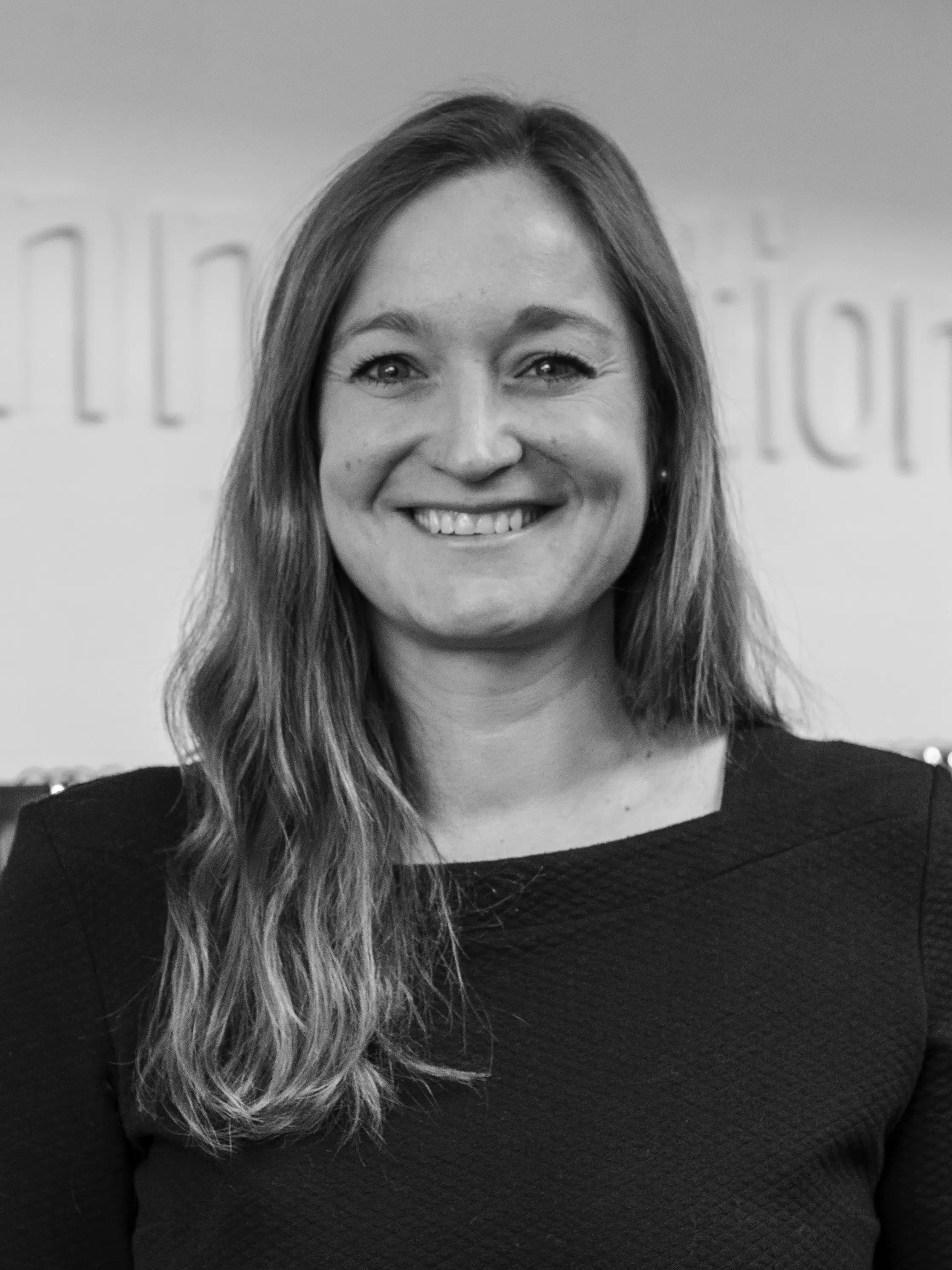 Elvisa Kentaur sales team