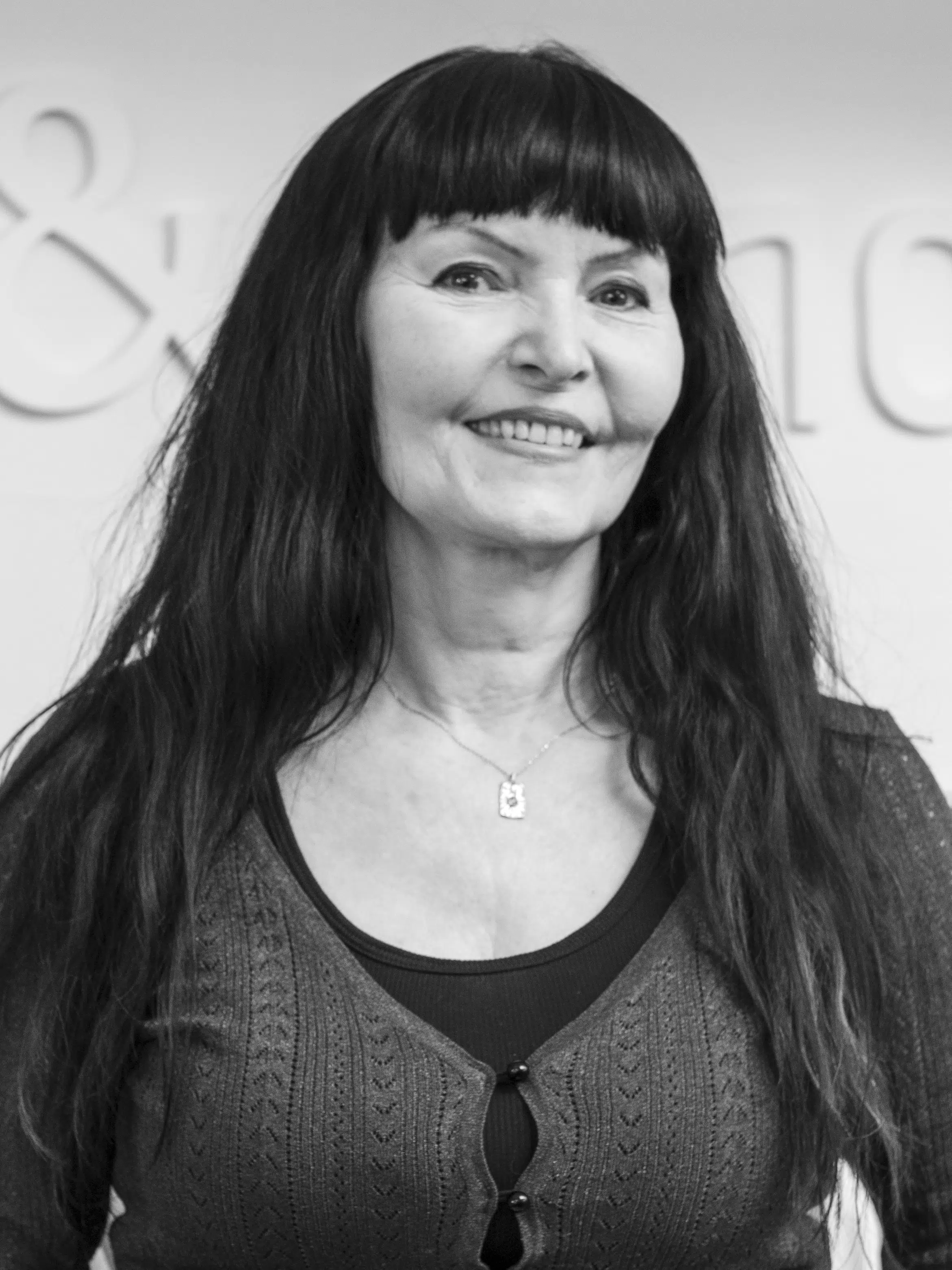 Lone Kentaur sales team