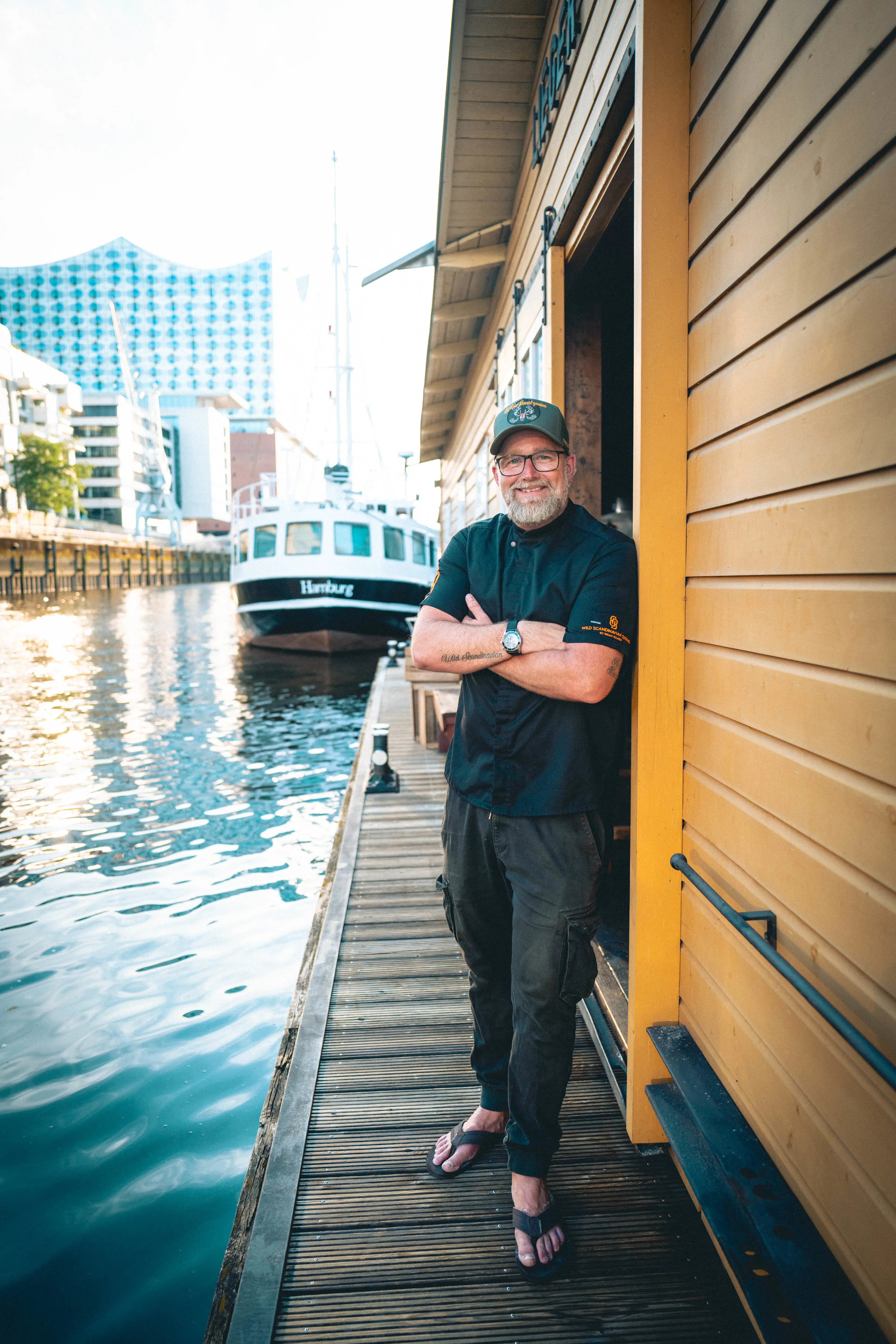 Brian am Boot hoch.jpg